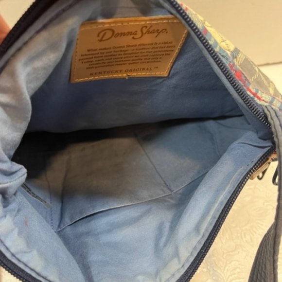 Donna Sharp Quilted Puzzle Designed Crossbody Bag Purse Adj 12x10.5" - Picture 7 of 11